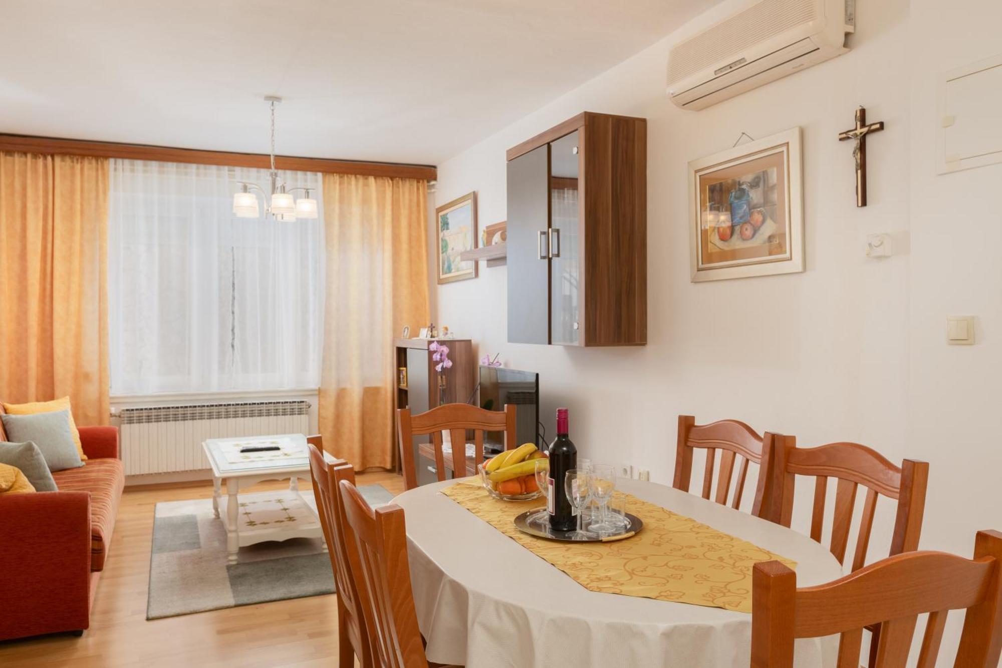 Brela Family Apartment Bagian luar foto